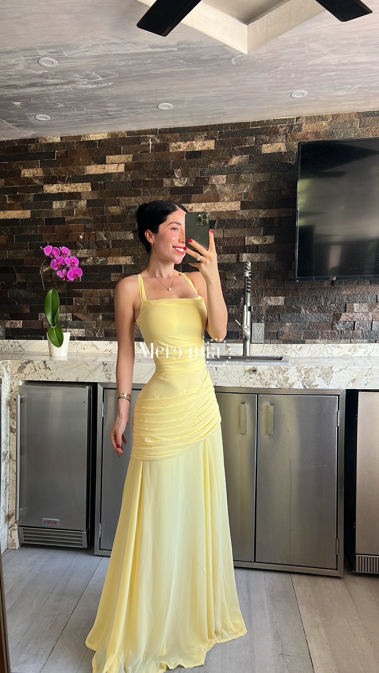 Vestido drapeado lateral