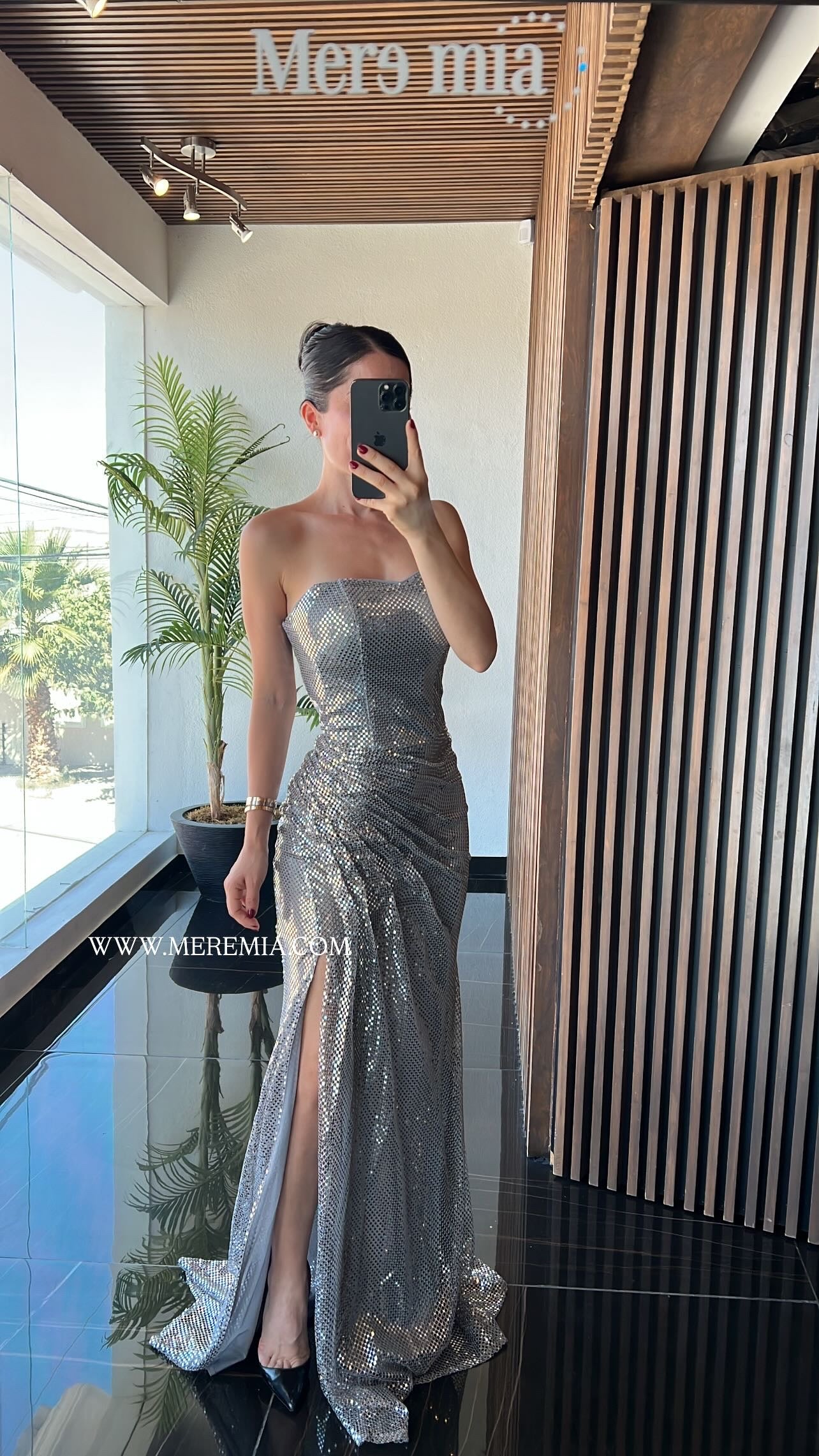 Vestido plata asimétrico