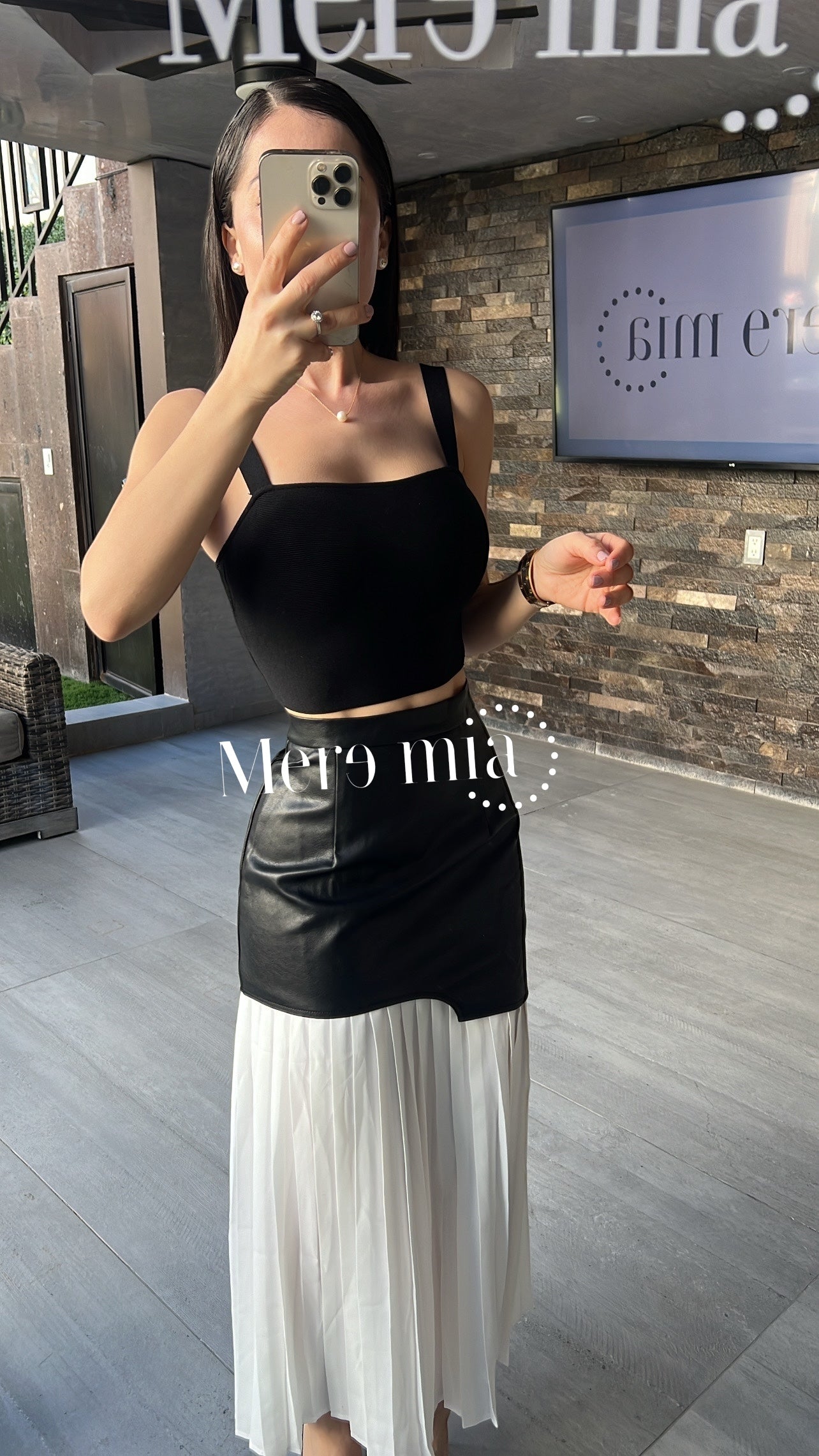 Falda blanca plis negra co