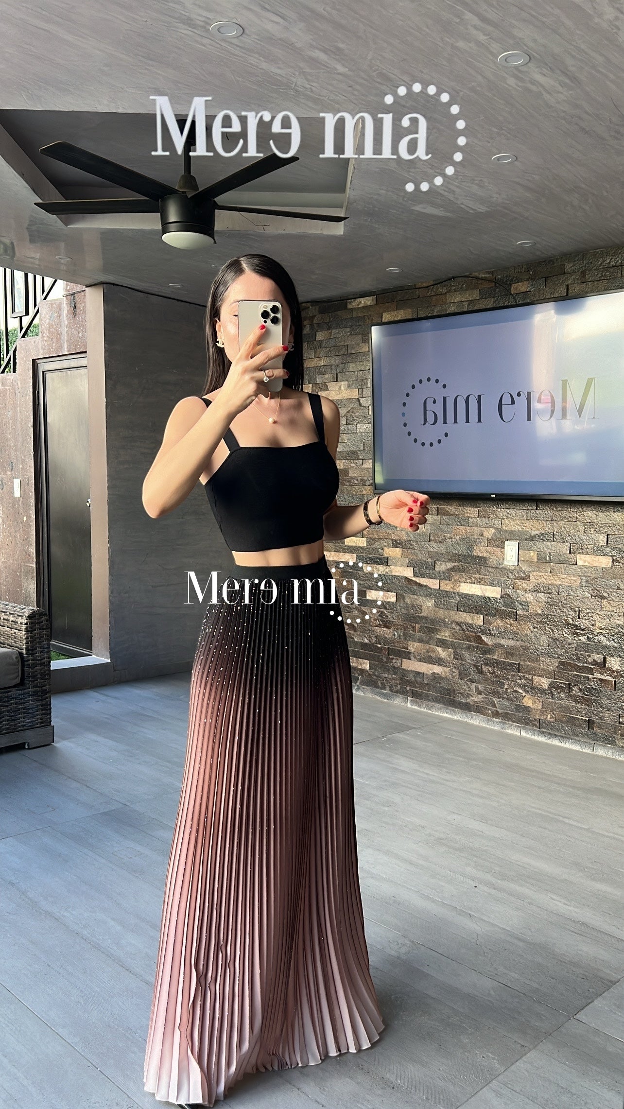 Falda plisada rosa negro