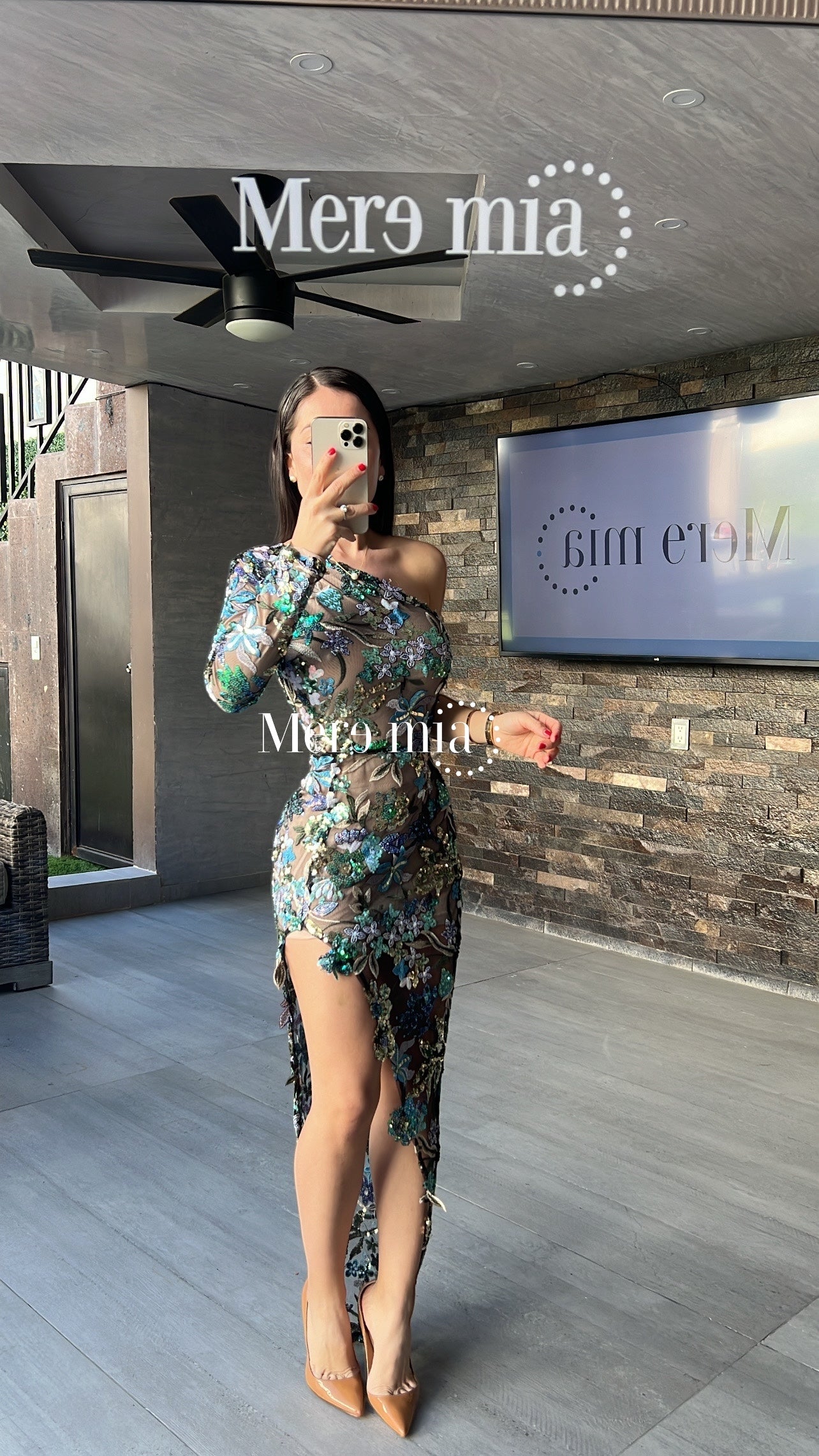 Vestido flores bordado hombro