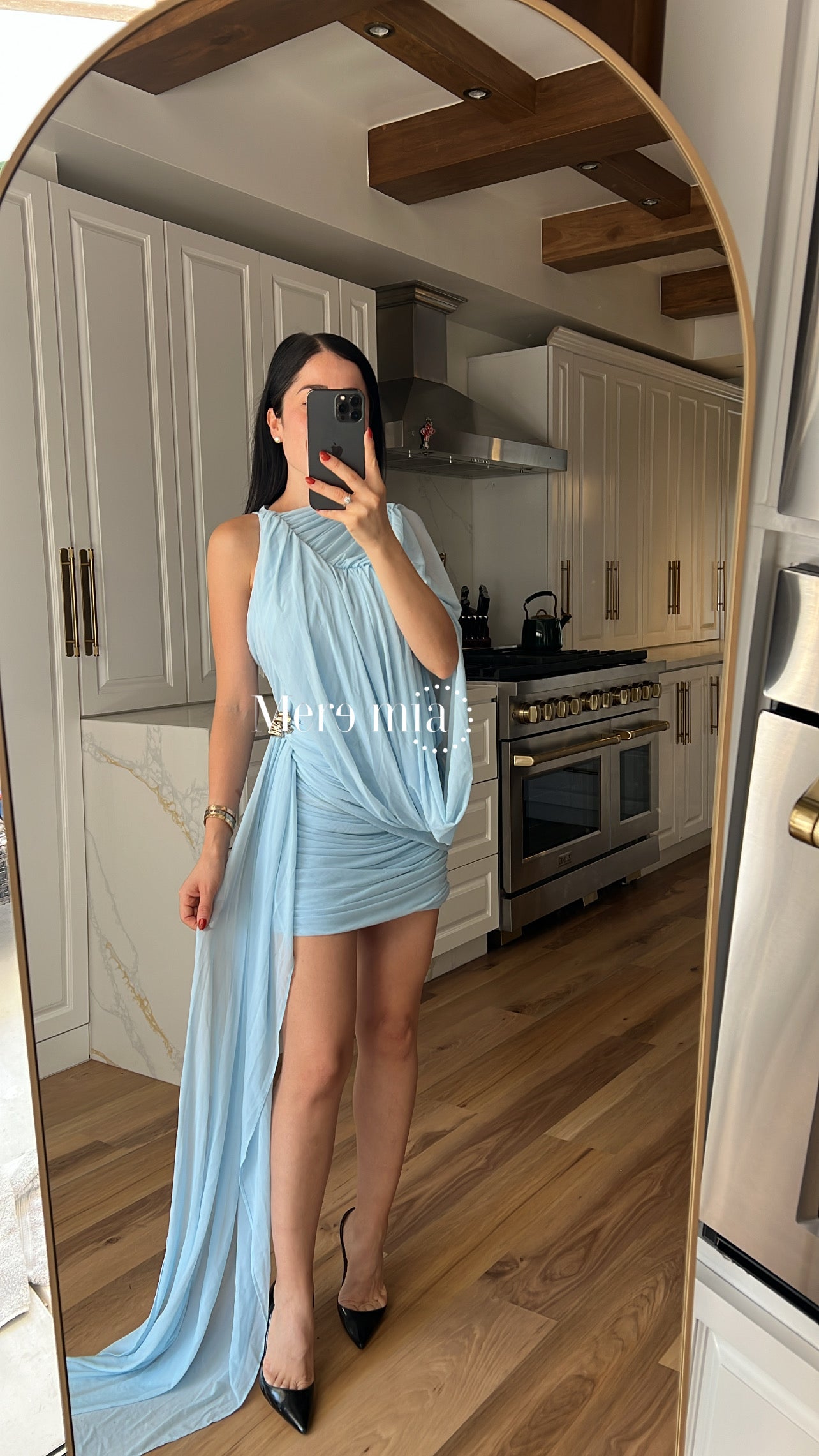 Vestido corto plisado estola
