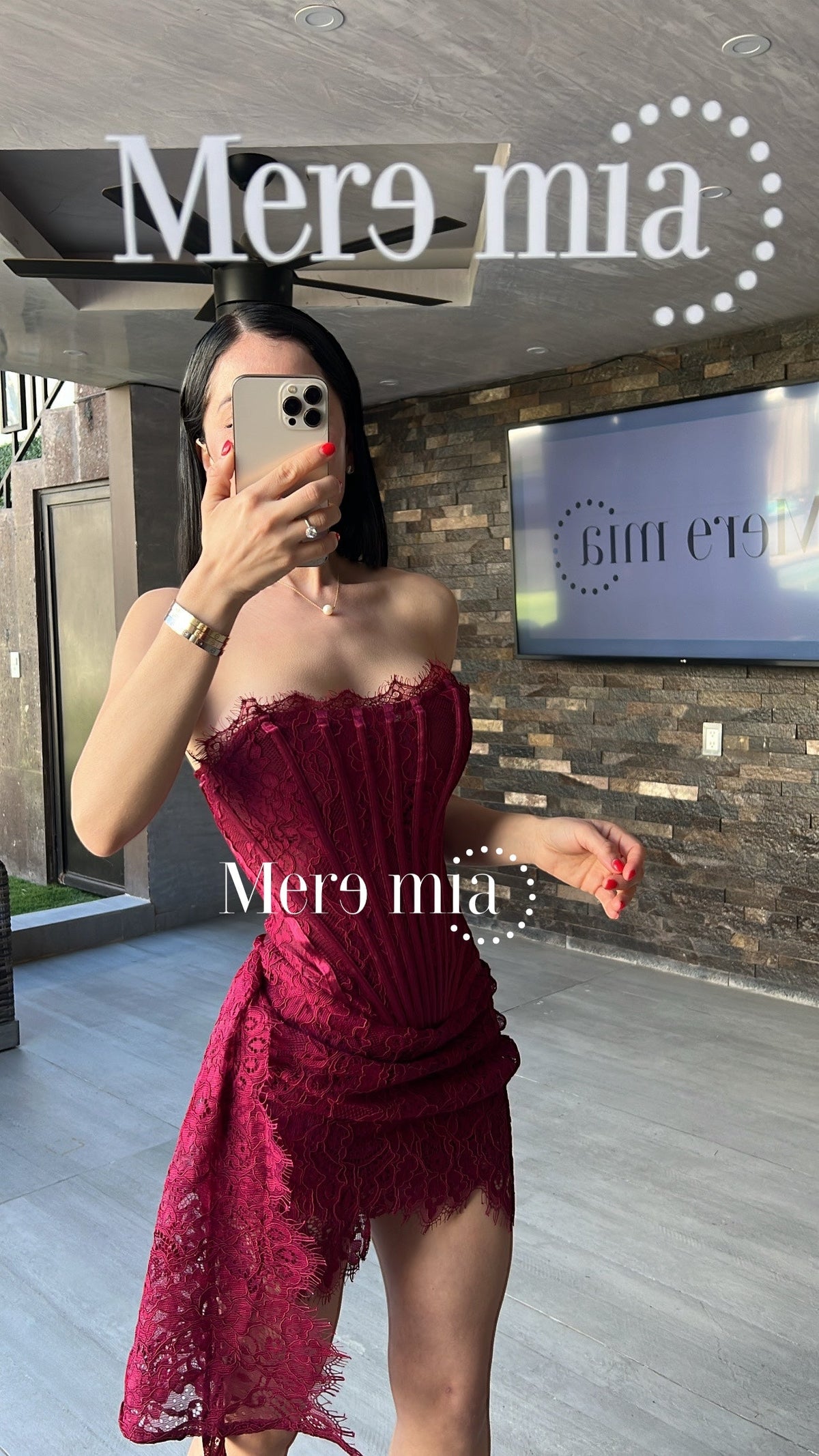 Vestido encaje strapples