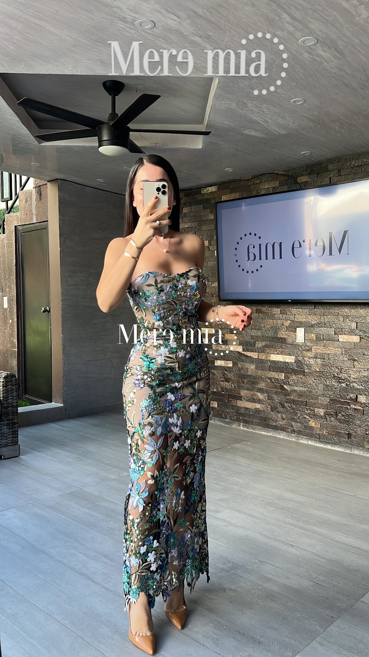 Vestido strapless encaje