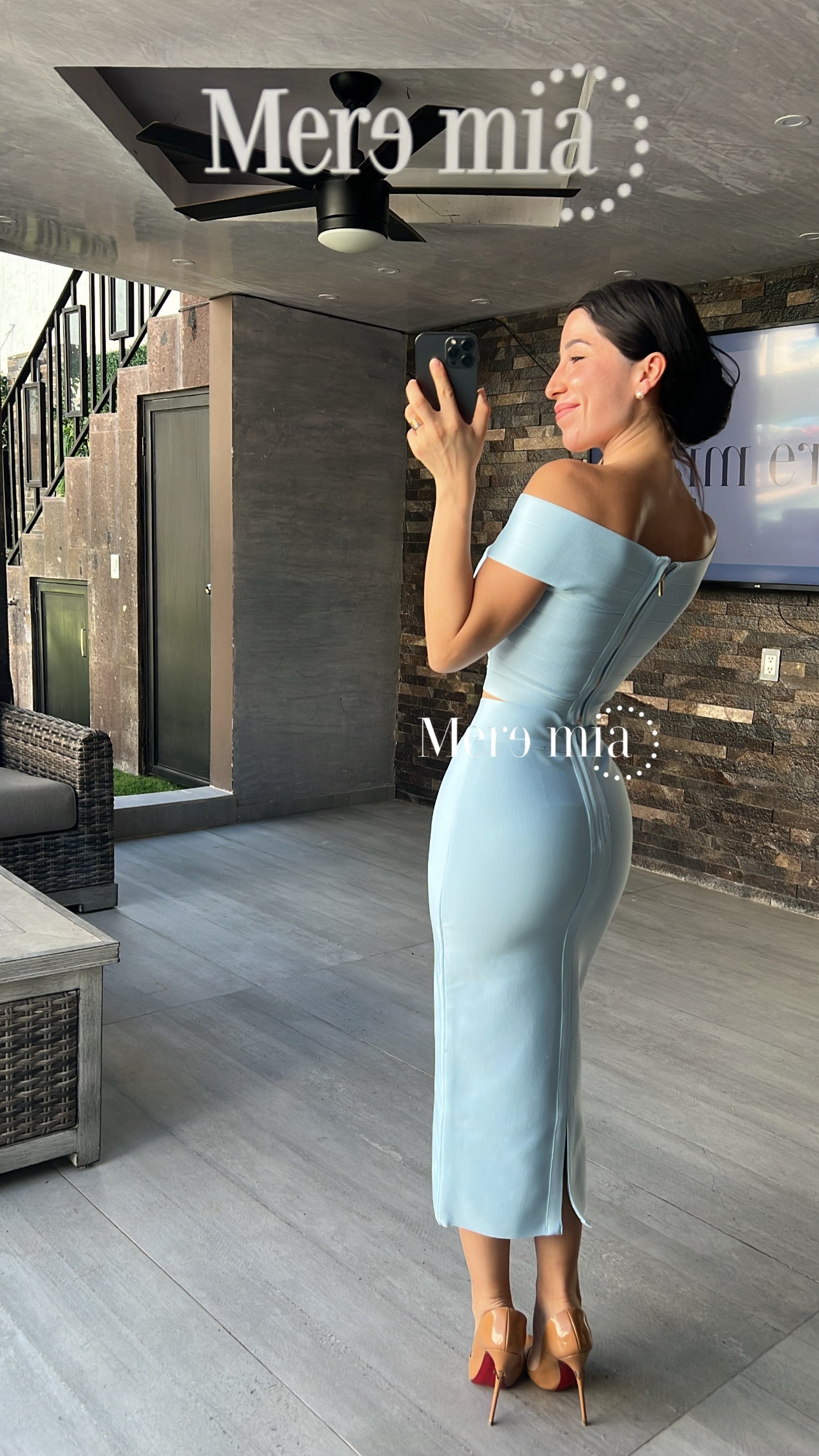 Falda azul midi