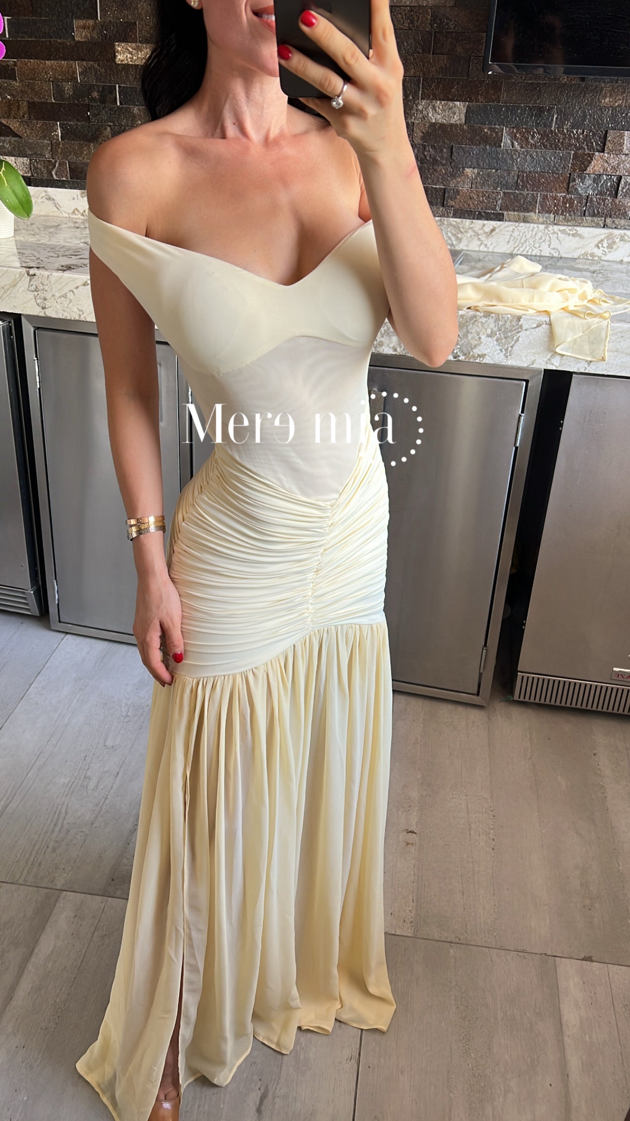 Vestido bardot plisado malla