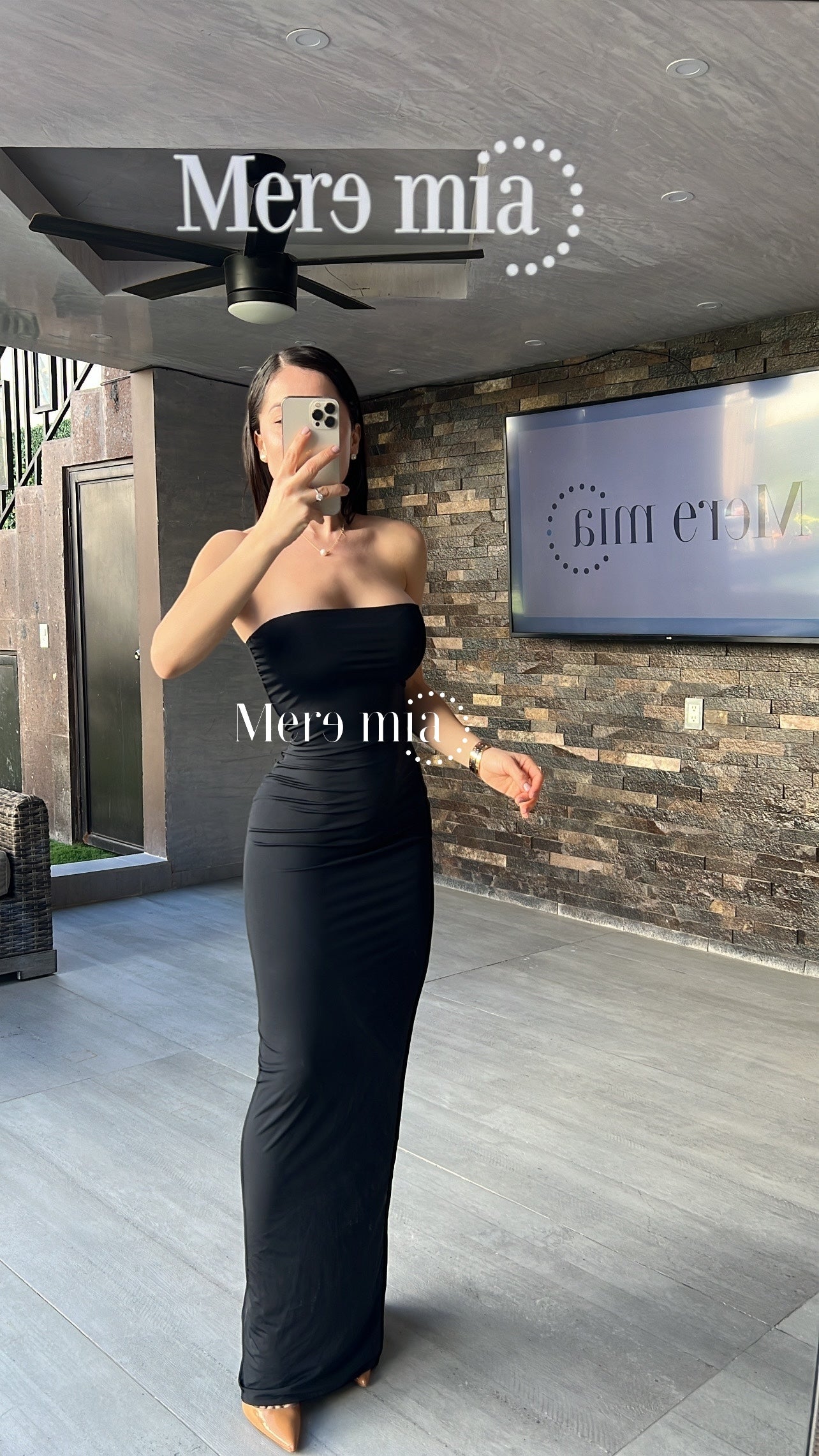 Vestido negro strapples