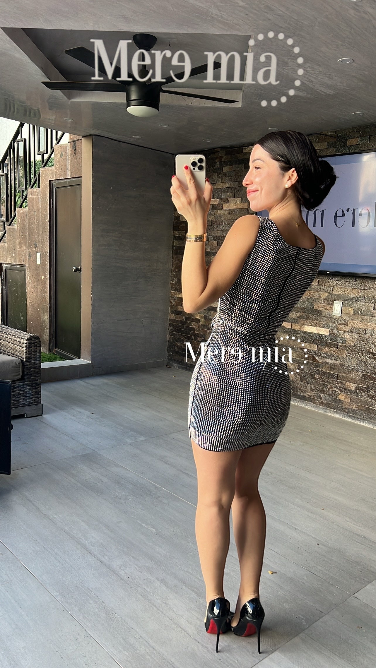 Vestido negro puntos flor