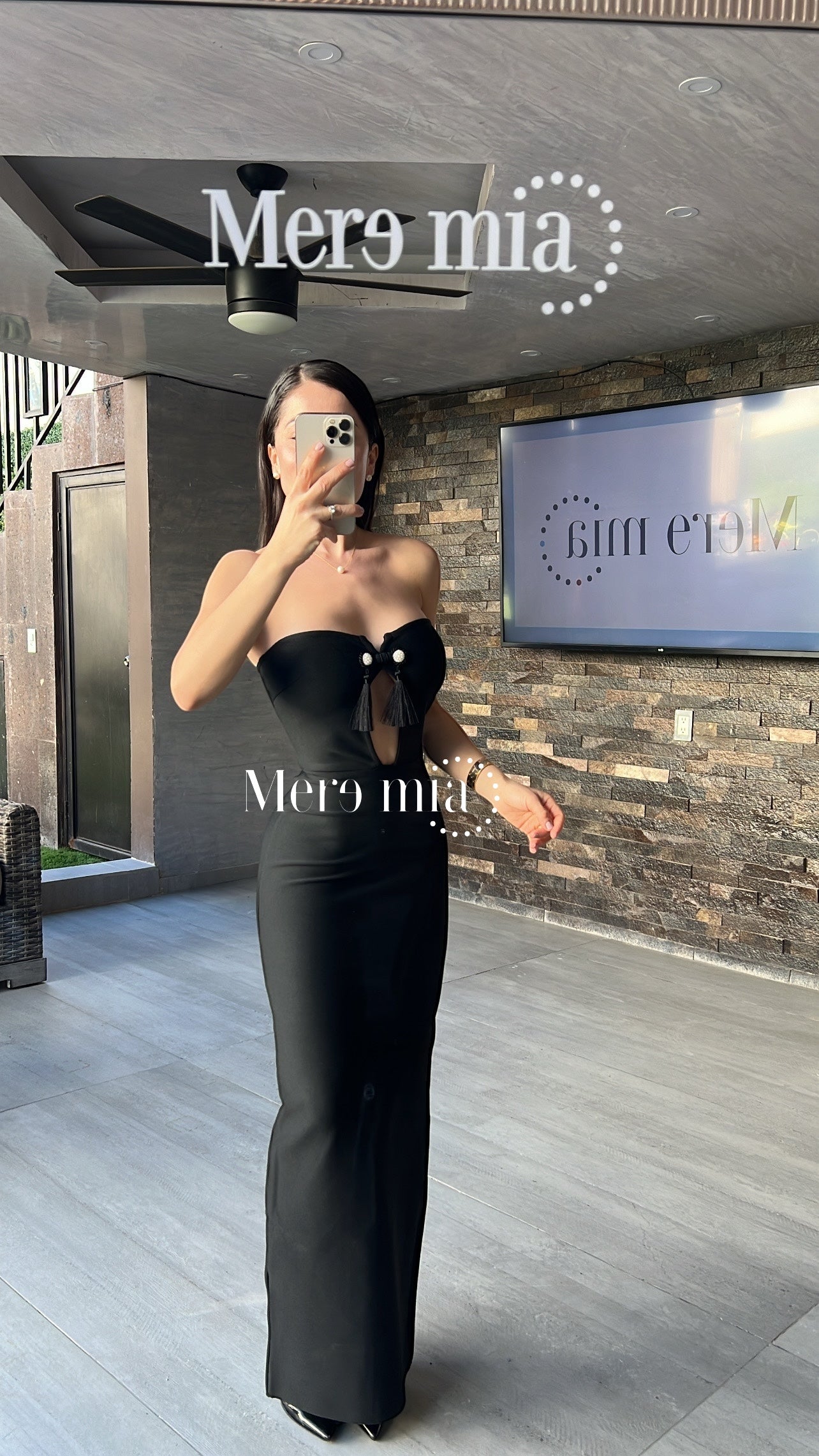 Vestido negro liso abert