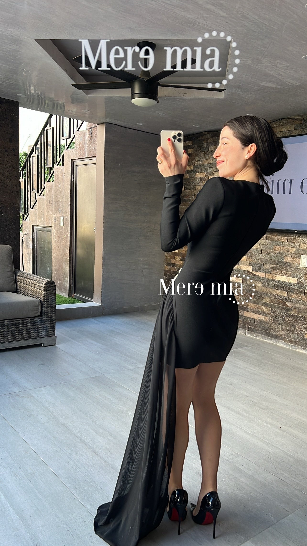 Vestido negro flores plata malla