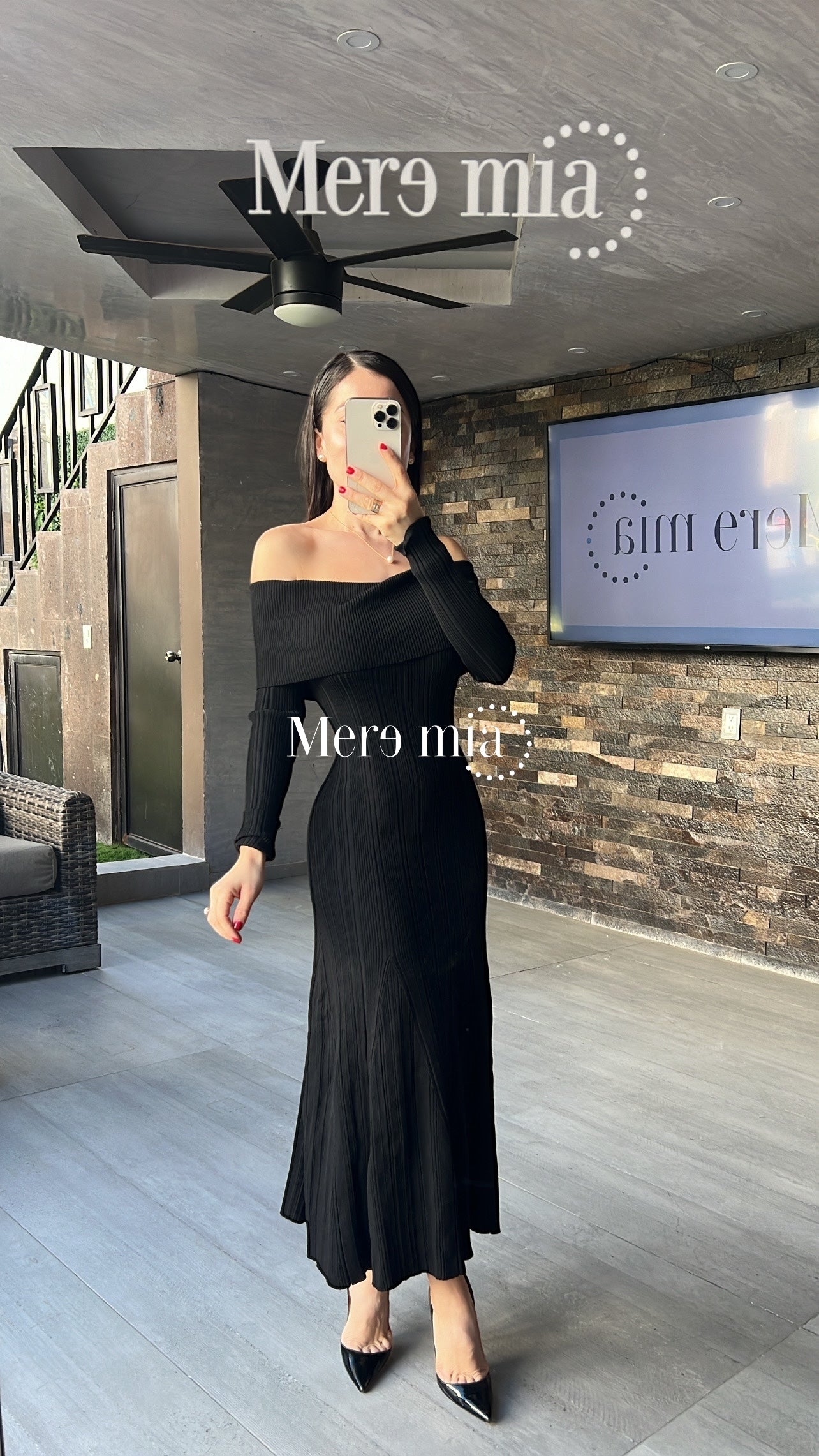 Vestido negro rayado olan