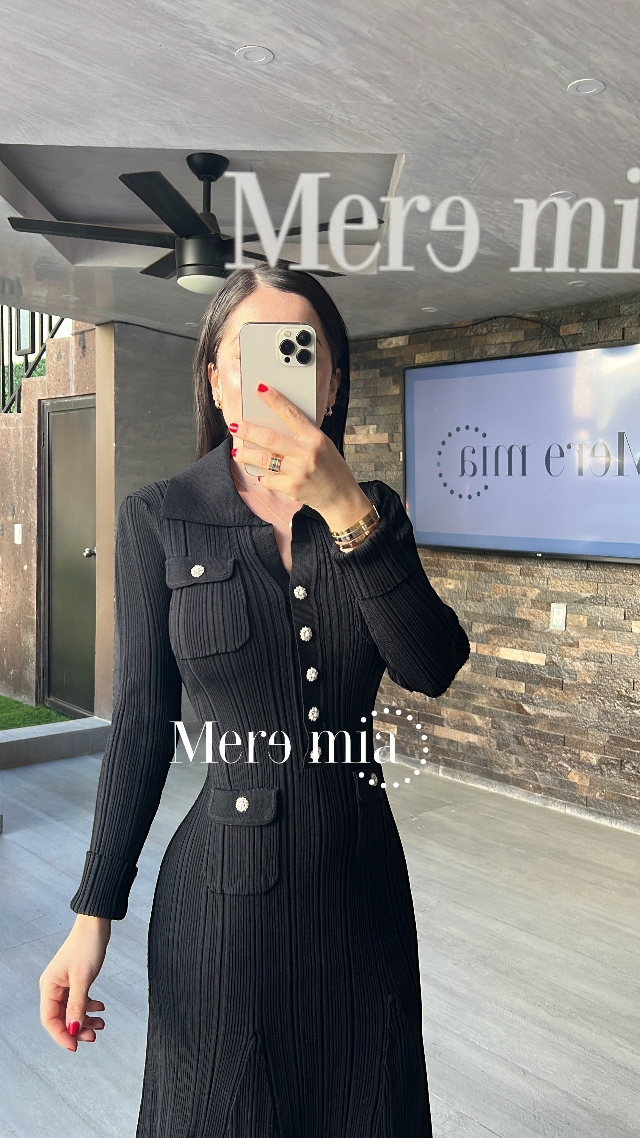 Vestido negro rayado cuello