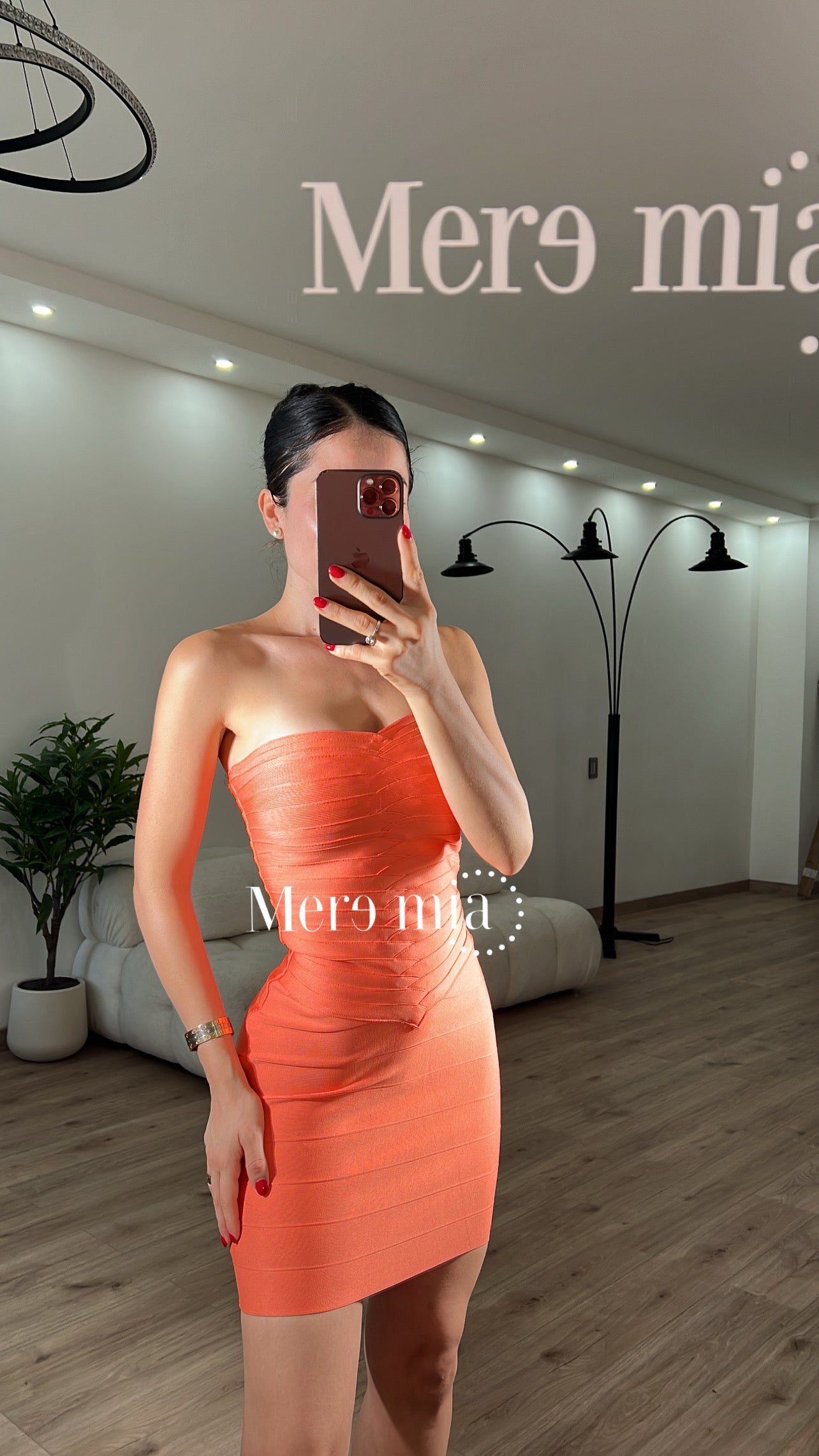 Vestido tiras fruncido corto