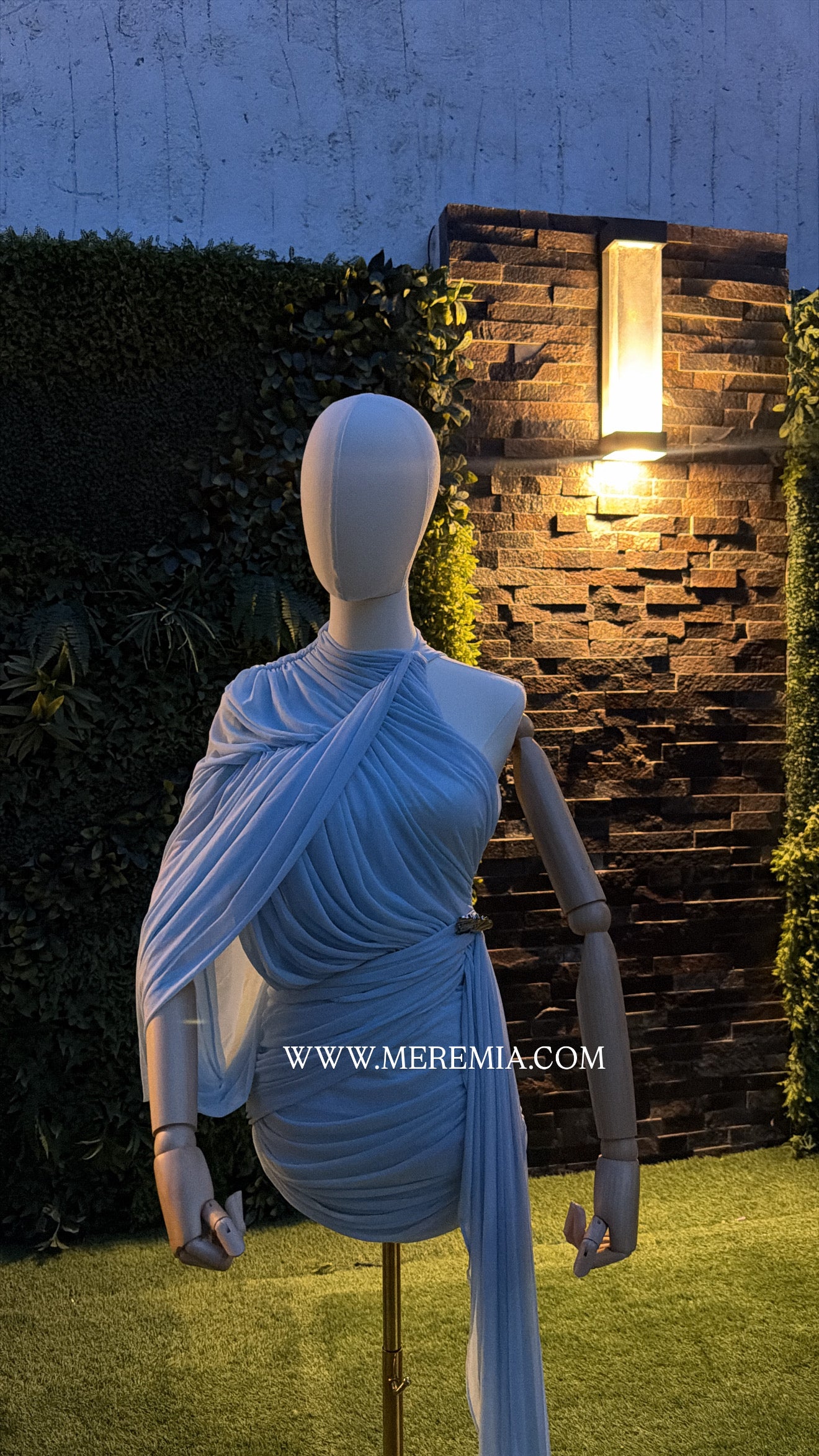 Vestido corto plisado estola