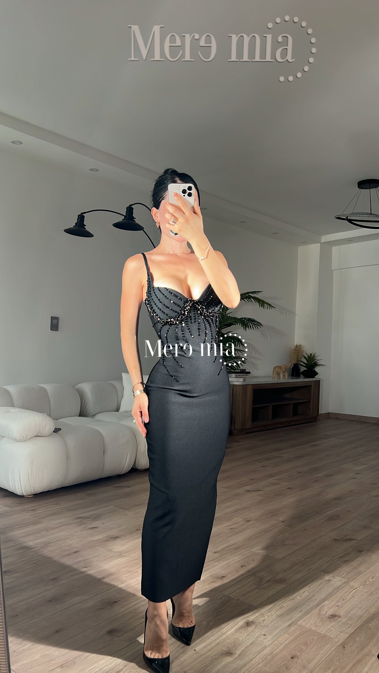 Vestido negro brillos copa