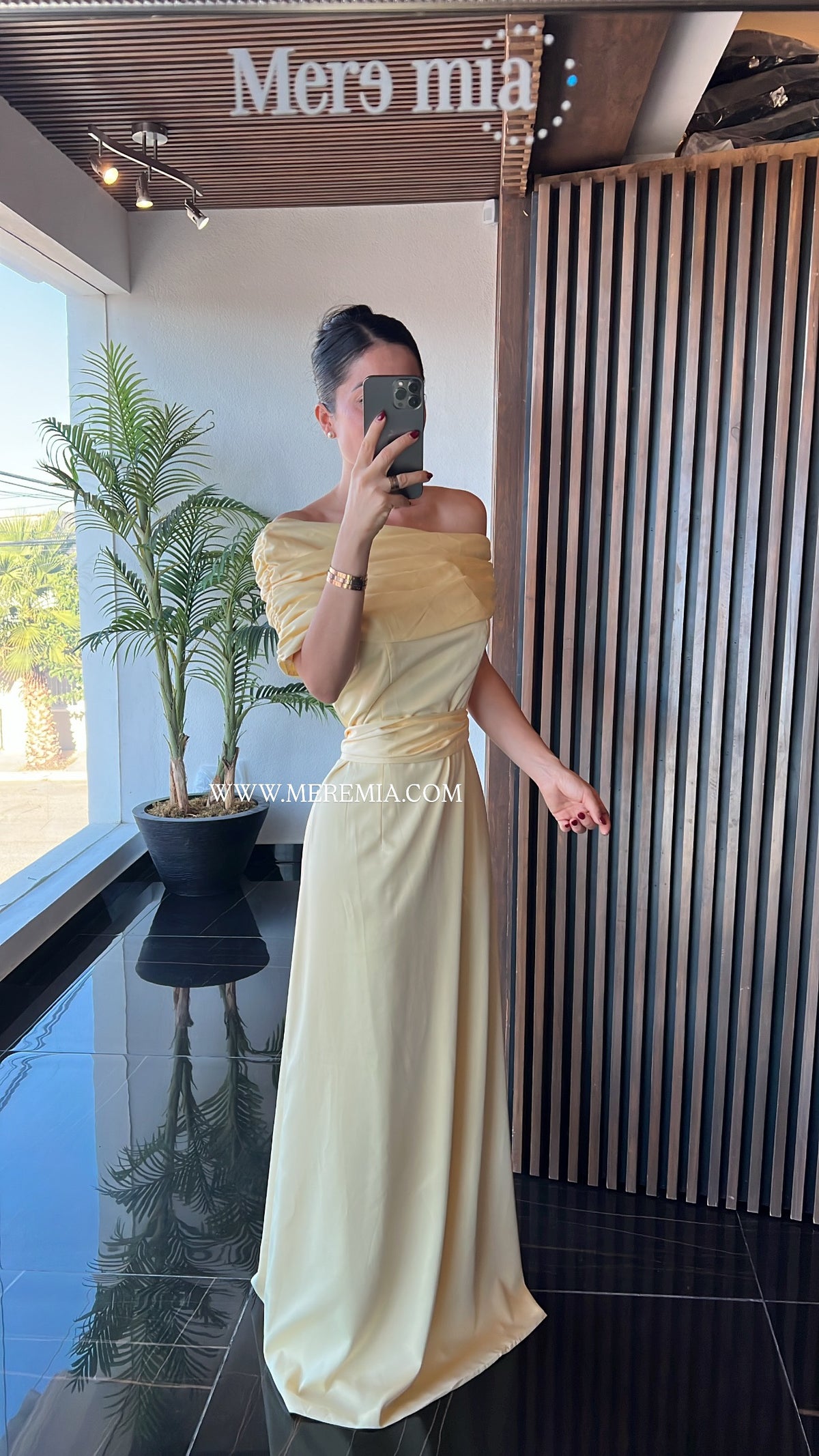 Vestido listo satin olan arriba