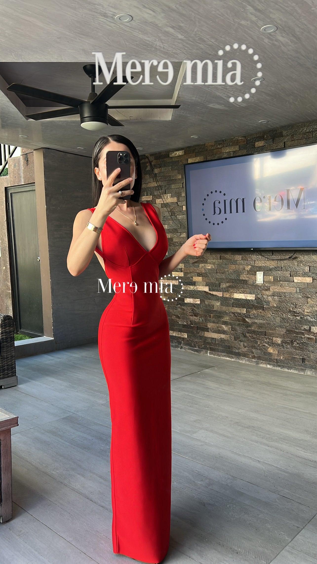 Vestido rojo escote v