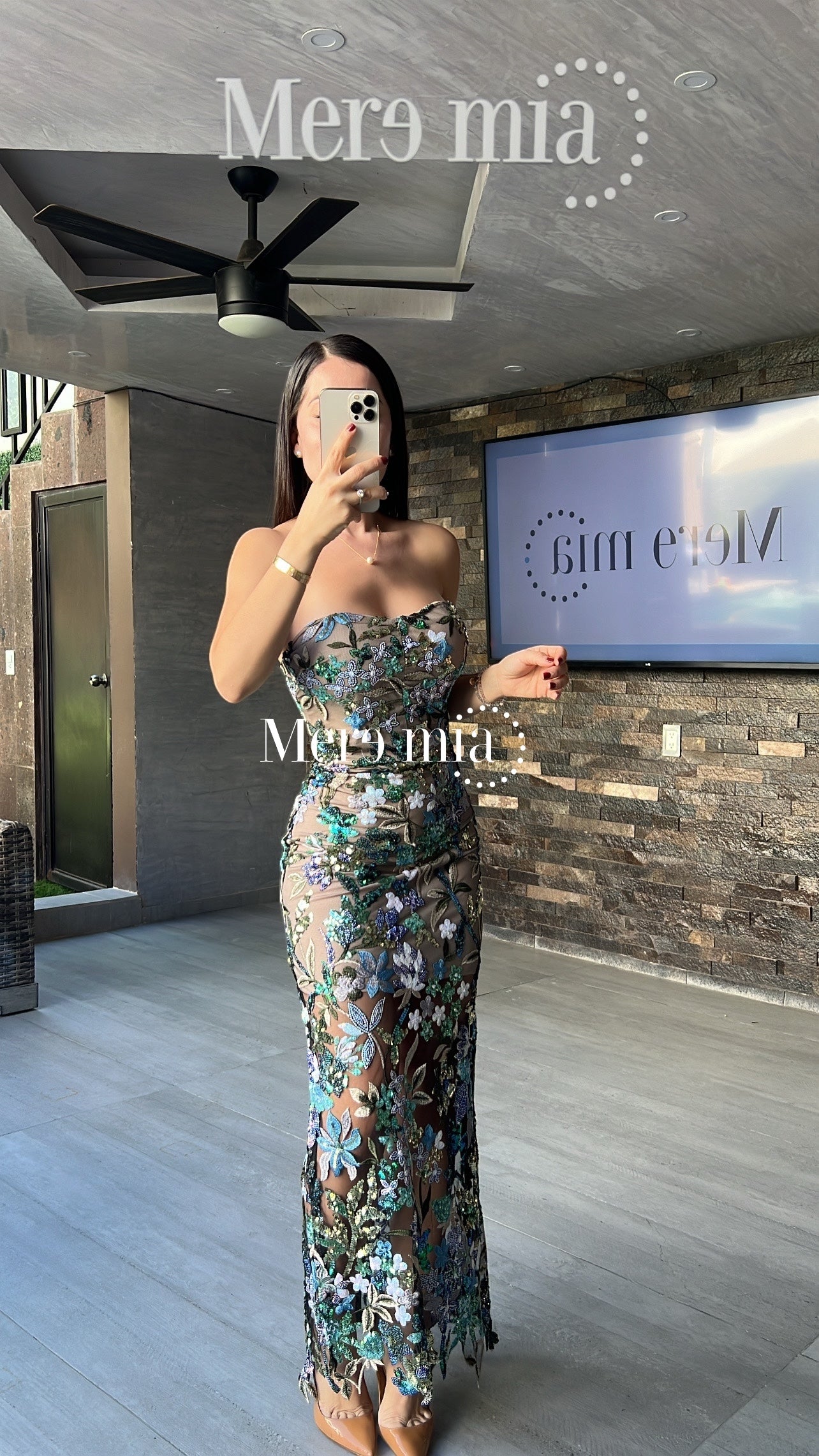 Vestido strapless encaje