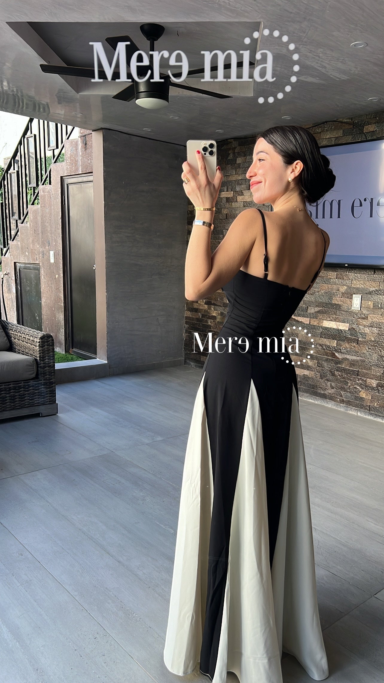 Vestido negro olanes blanco