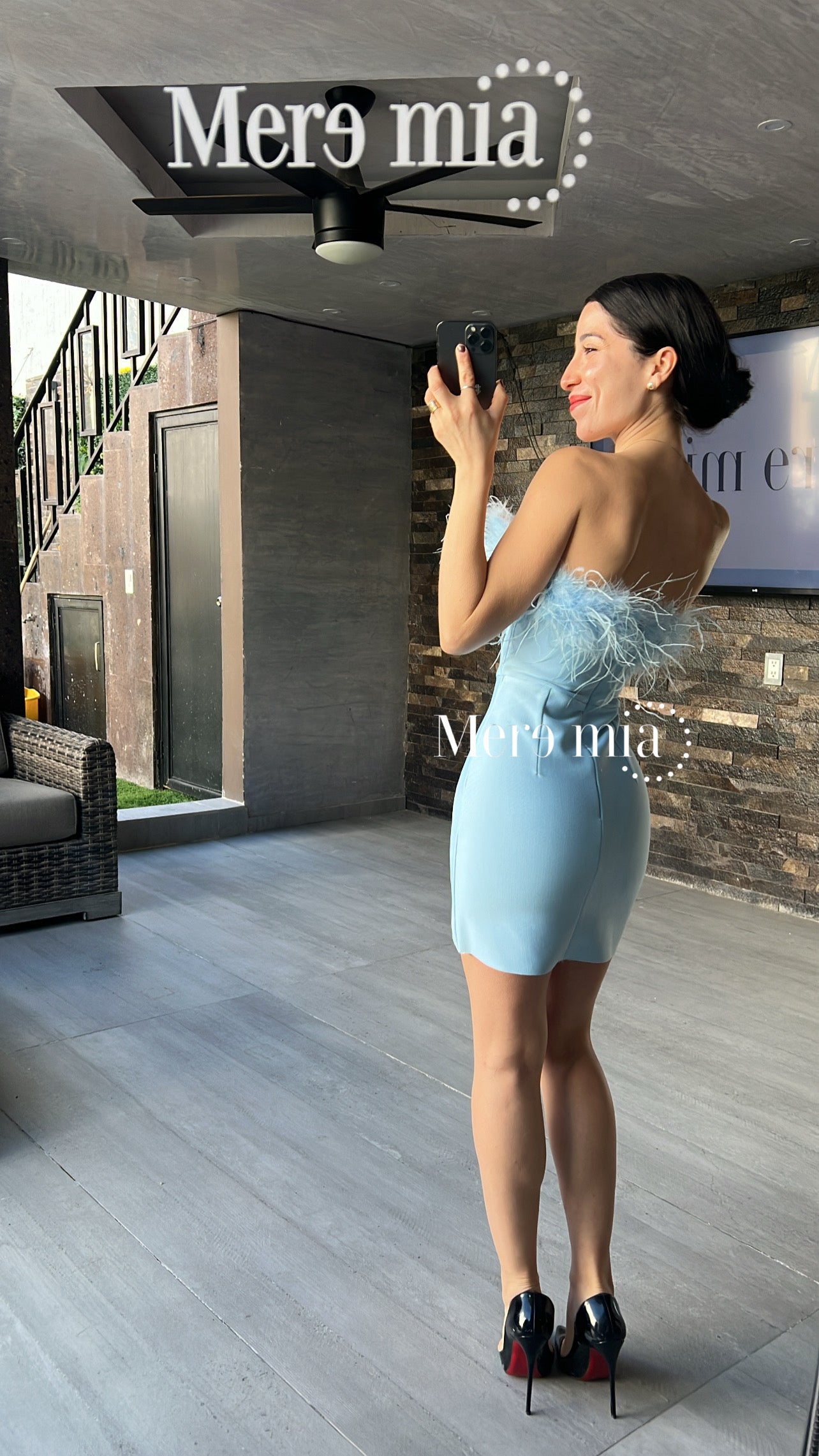 Vestido plumas azul strapp