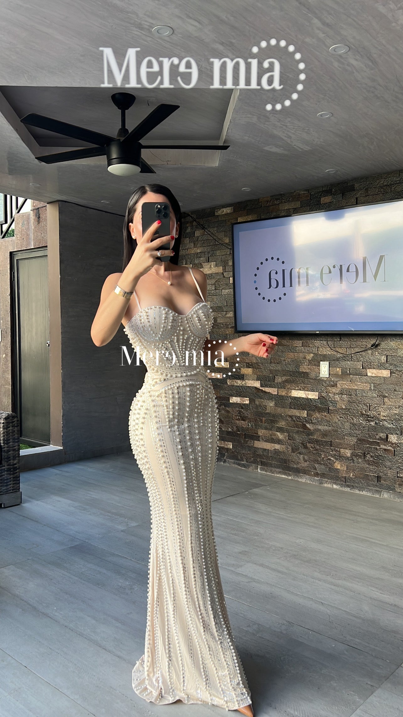 Vestido nude perlas largo