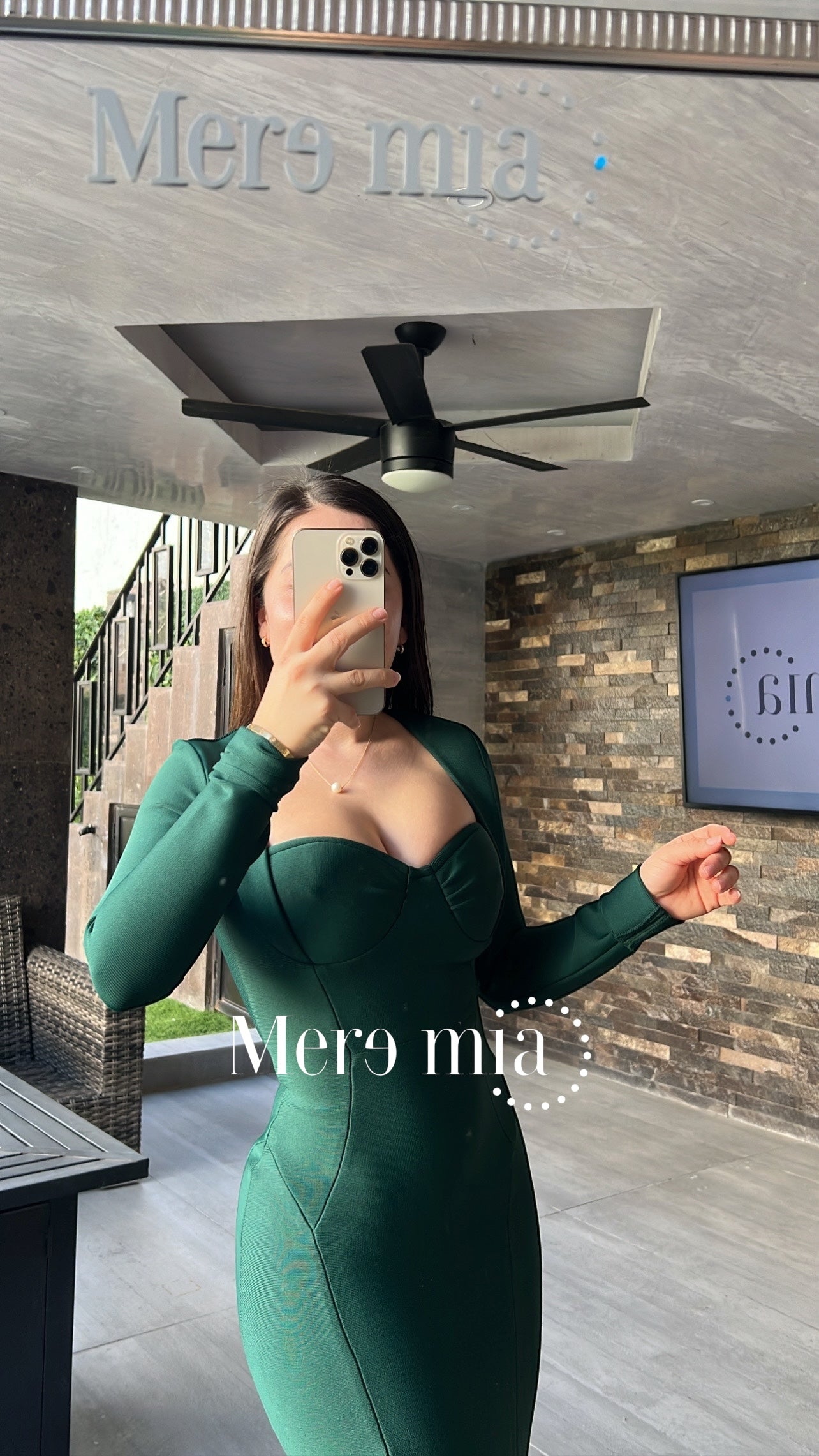 Vestido verde de manga larga