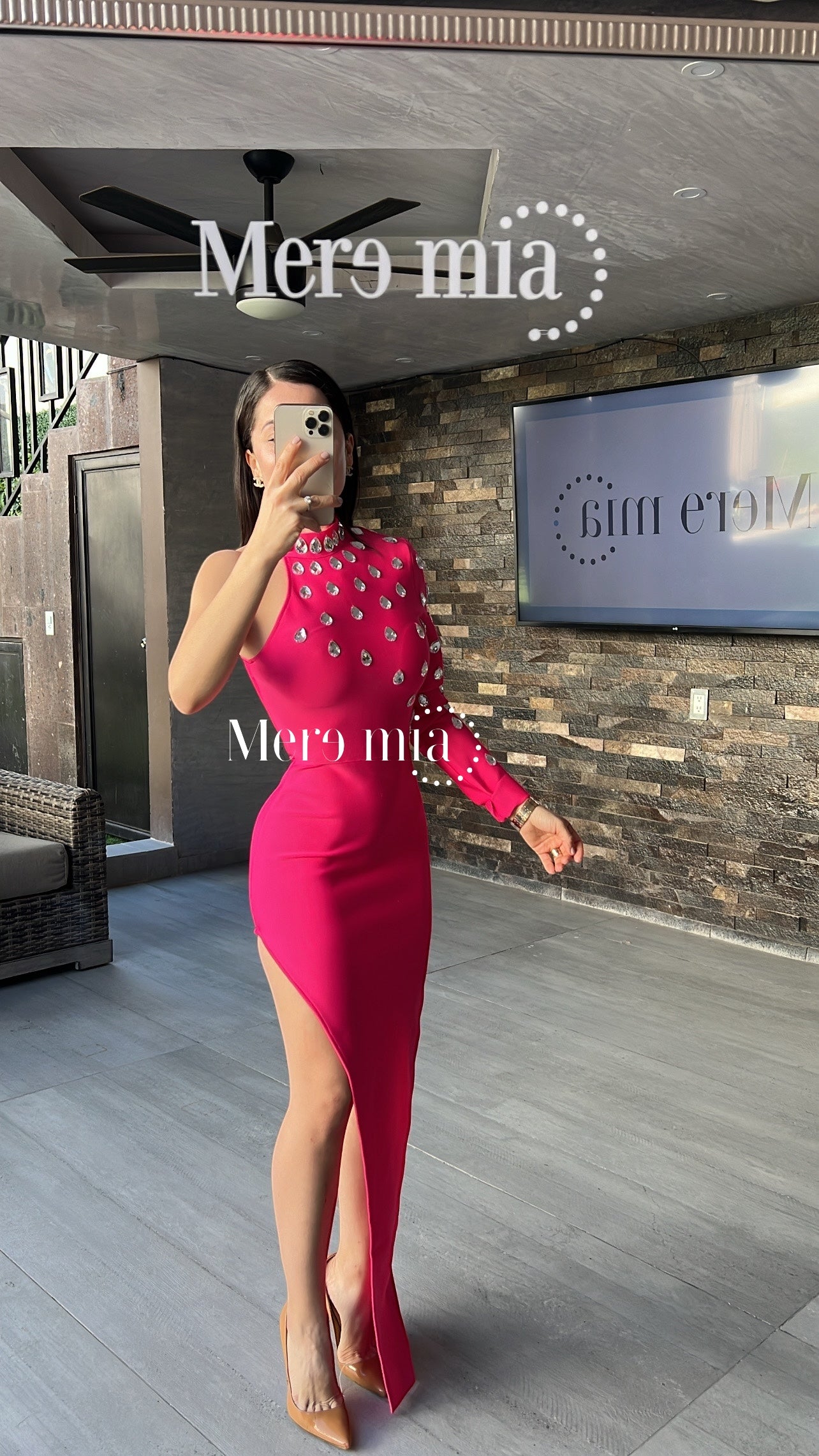 Vestido rosa gotas cuello