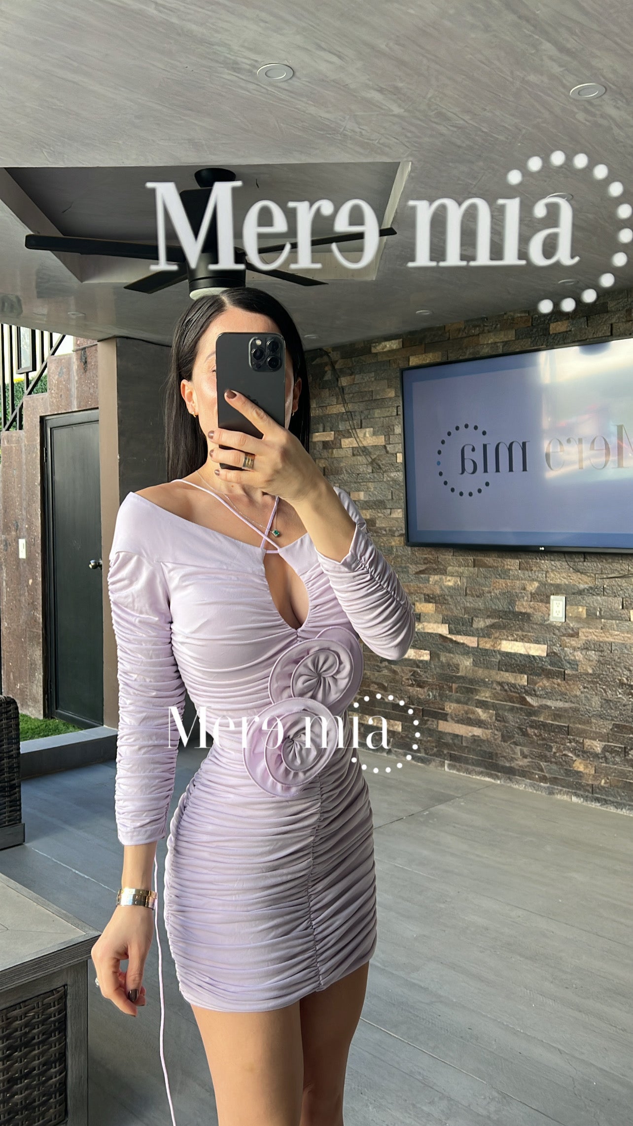 Vestido lila plisado flor